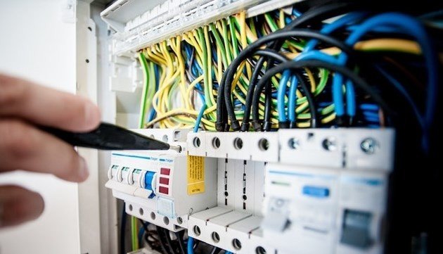 Pasang Wallpaper Dinding